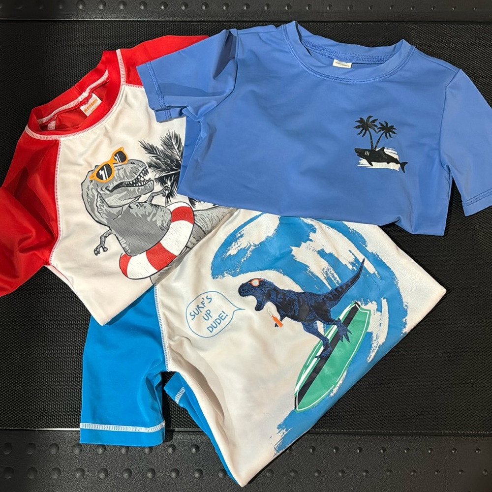 3 rush guard shirts / swim shirt